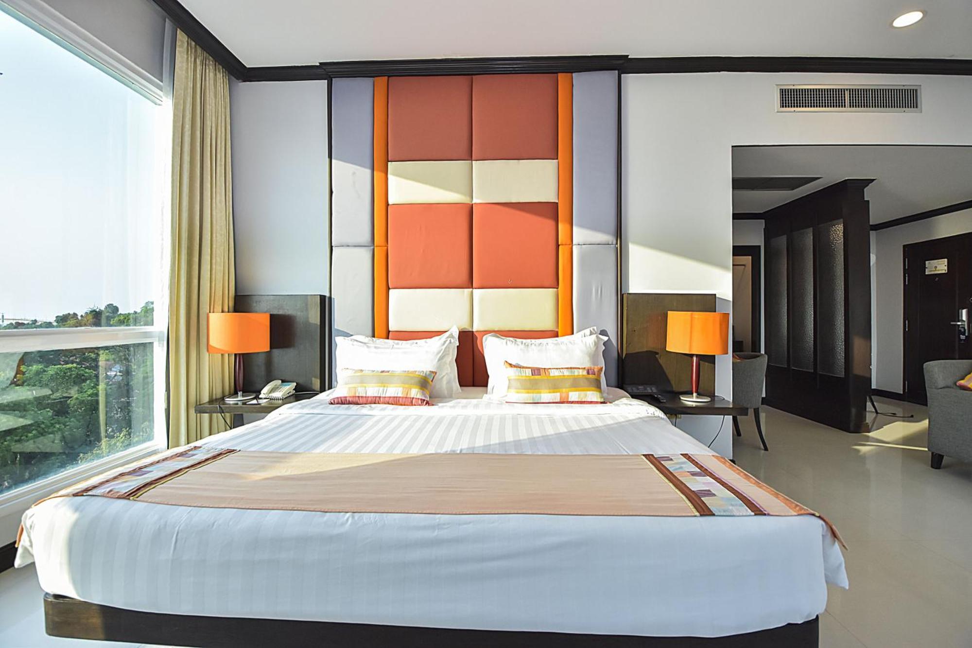 Independence Hotel Resort & Spa Sihanoukville Eksteriør billede